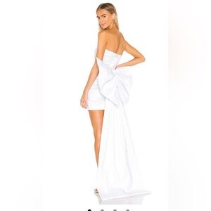 Nookie White Asymmetrical Strapless Gown
Worn once for a photoshoot